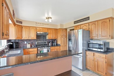 701 N Robin Ct, Griffith, IN 46319 - photo 5