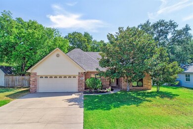 415 Casas Del Sur St, Granbury, TX 76049 - photo 3