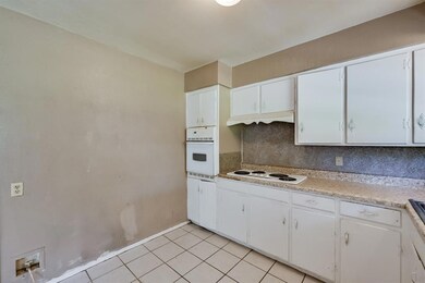 741 Oak Dr, Hurst, TX 76053 - photo 7