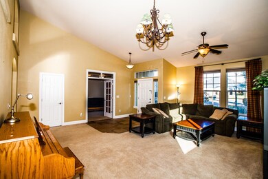 2561 Warm Spring Ln, Redding, CA 96003 - photo 4