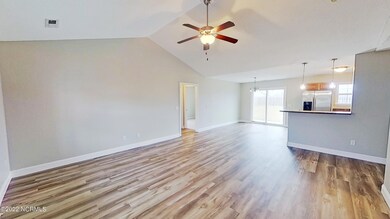 03 - Belvadere Dr - Entry