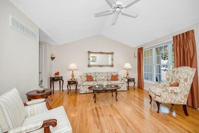 35 Fernwood Dr, Litchfield, NH 03052 - photo 3