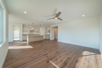 3073 Harlan Dr-8