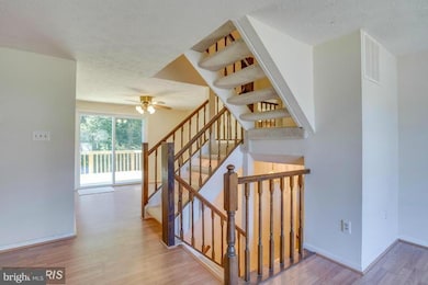 7482 Wounded Knee Rd, Lorton, VA 22079 - photo 5