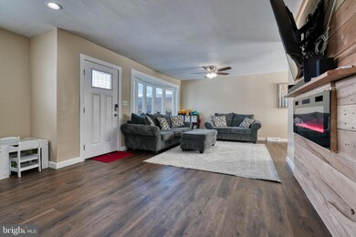 11 Elkhart Ct, Rosedale, MD 21237 - photo 6