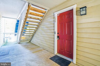 5812 Inman Park Cir unit 120, Rockville, MD 20852 - photo 5