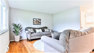 *LIVING ROOM W/HARDWOOD FLOORS ~
