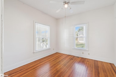 403 S Webster St, Le Grand, IA 50142 - photo 7