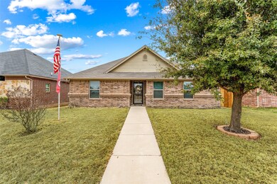 1114 Avendale Dr, Weatherford, TX 76086 - photo 4