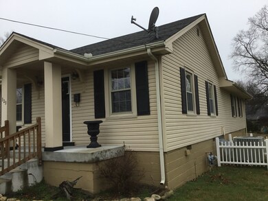 323 Center St, Shelbyville, TN 37160 - photo 3