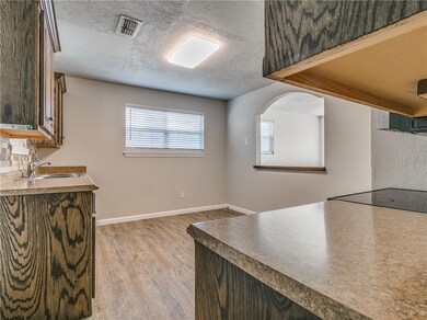 217 S Oak St, Guthrie, OK 73044 - photo 2