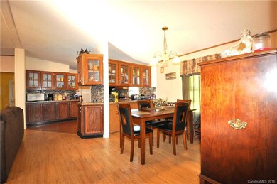 189 Bolton Ct, Hendersonville, NC 28792 - photo 5