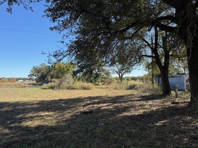 1420 E Cameron Ave, Rockdale, TX 76567 - photo 6