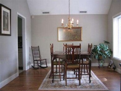 112 Brickett Hill Cir unit 112, Haverhill, MA 01830 - photo 2