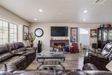 233 E Avenue r4, Palmdale, CA 93550 - photo 5