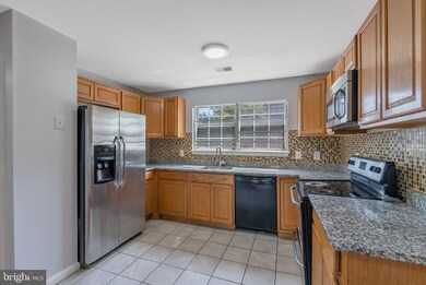 15302 Watermill Terrace, Woodbridge, VA 22191 - photo 2