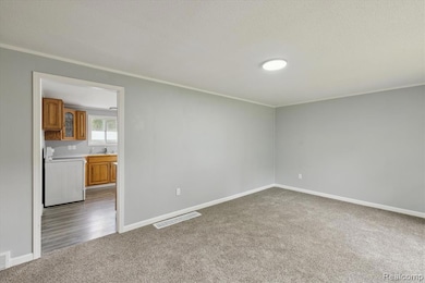 3250 Carr St, Flint, MI 48506 - photo 3