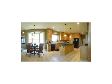 Kitchen & Breakfast Room