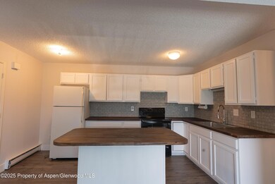 2655 Acacia Avenue-5