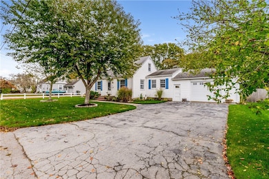 8 Charles Ave, Westerly, RI 02891 - photo 4