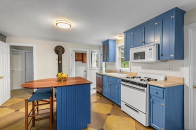 646 West St, Rockport, ME 04856 - photo 6