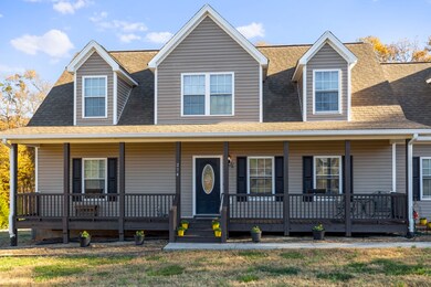 Gorgeous 3BD/2.5BA home with extra rec room