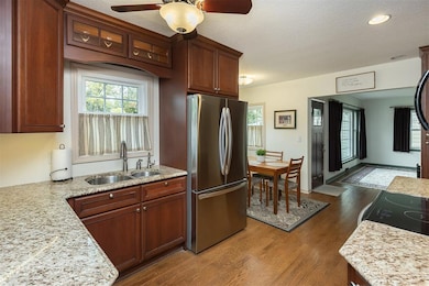 4004 Clinton Ave, Des Moines, IA 50310 - photo 7