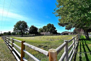 3939 N Brookside Ln, Boise, ID 83714 - photo 5