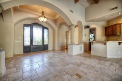 006_Foyer-Wet Bar