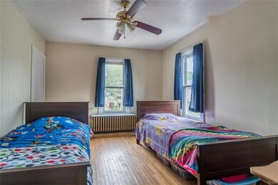 319 E Washington St, Slatington, PA 18080 - photo 6