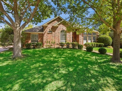 921 Abbots Ln, Denton, TX 76205 - photo 2