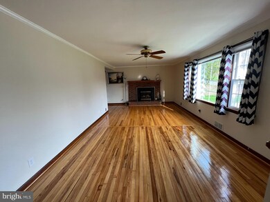 5716 Tuckerman St, Riverdale, MD 20737 - photo 6