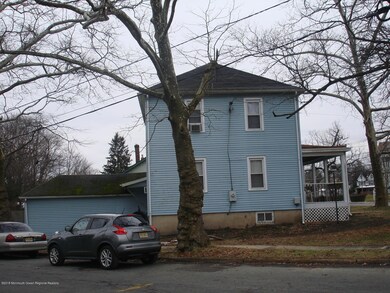 SIDE VIEW ON CORNER