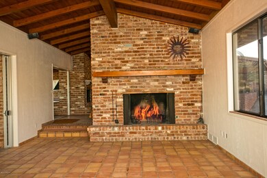 Large Inviting Family Room