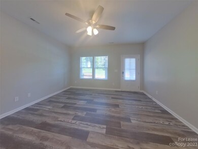 112 Sunwood Ct, Statesville, NC 28625 - photo 2