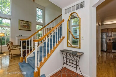 105 Welwyn St unit 14C, Lake Bluff, IL 60044 - photo 2