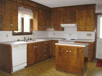 151 Bakerville Rd, South Dartmouth, MA 02748 - photo 6