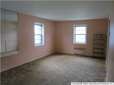 75 Claypit Rd, Staten Island, NY 10309 - photo 5