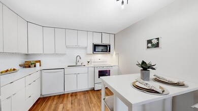94 Beacon St unit 11, Somerville, MA 02143 - photo 3