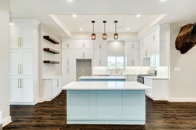 1702 Lundy Ln, Friendswood, TX 77546 - photo 4