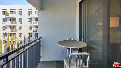 Vero Lofts unit 415, Los Angeles, CA 90017 - photo 4