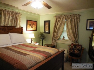 2nd Bedroom: Good sized bedroom.