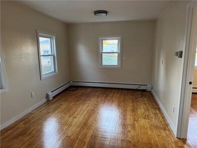 32 Chester St unit 2, Tiverton, RI 02878 - photo 6