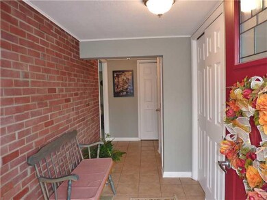Entry/Foyer.