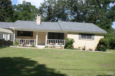 2824 Mandeville Ln, Pensacola, FL 32526 - photo 3