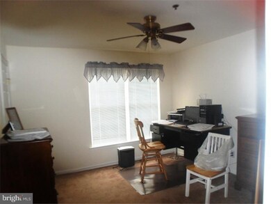 305 Jefferson Ct, Royersford, PA 19468 - photo 7