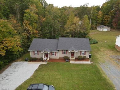 656 Glendale Dr, Asheboro, NC 27205 - photo 5