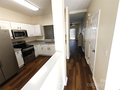 8031 Stoneham Ct, Matthews, NC 28105 - photo 6