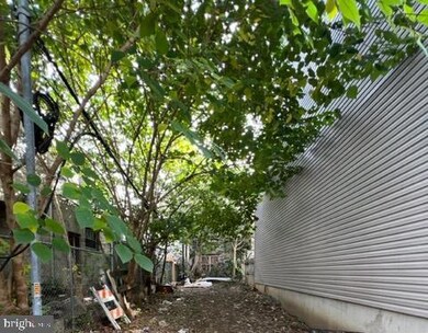 2308 Gerritt St, Philadelphia, PA 19146 - photo 5