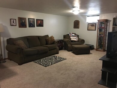 403 Canal Ave, Cimarron, KS 67835 - photo 2